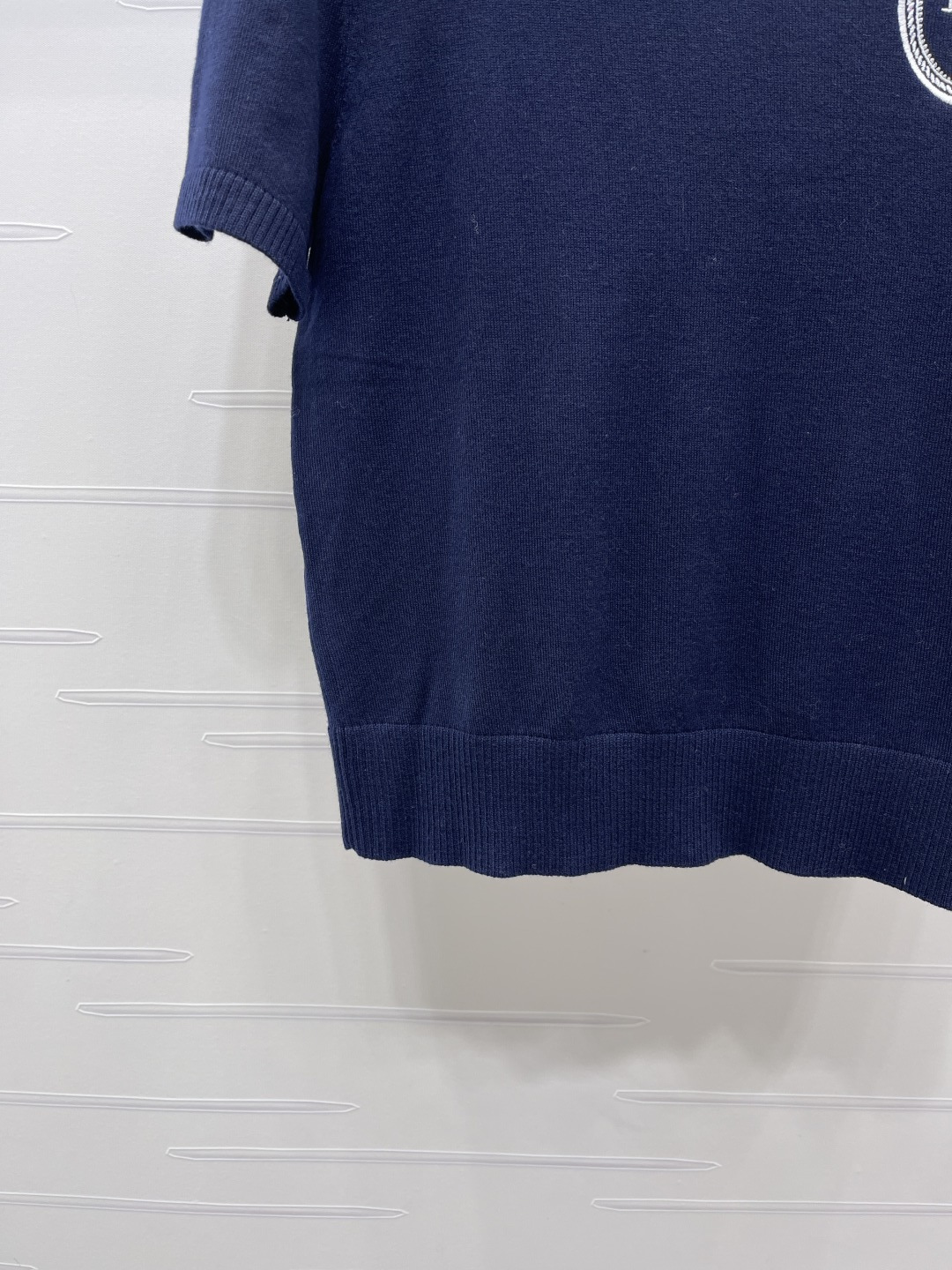 Women's short sleeves